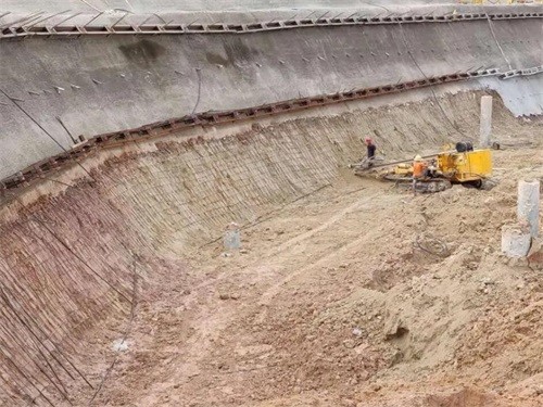 纳雍基坑边坡加固
